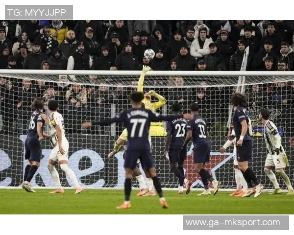 欧冠小组赛精彩对决克利夫顿迎战北西兰全力争胜