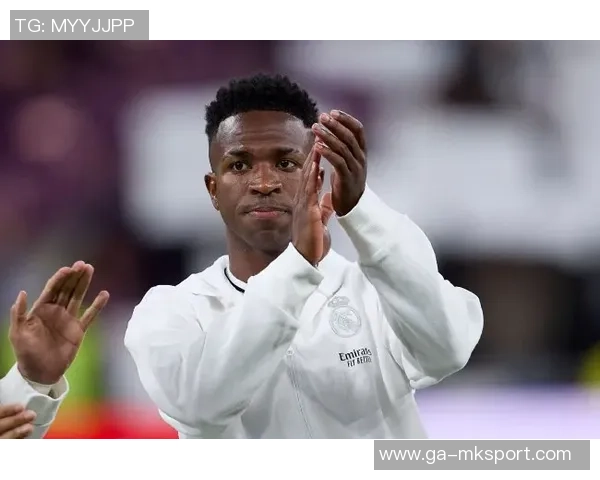 加比:维尼修斯是自我中心主义者,我十分厌烦他的做法 加比:维尼修斯是自我中心主义者,我十分厌烦他的做法